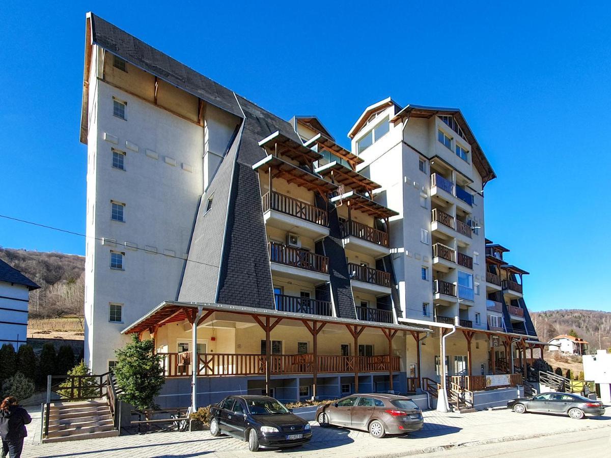 Apartman Cvejic - Suncani Apartmani Brzece Bagian luar foto